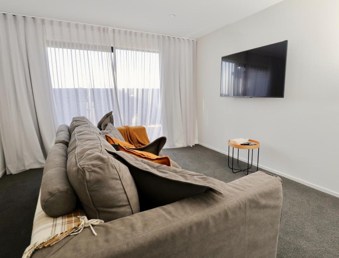 Lake House - Te Anau Holiday Home Esterno foto