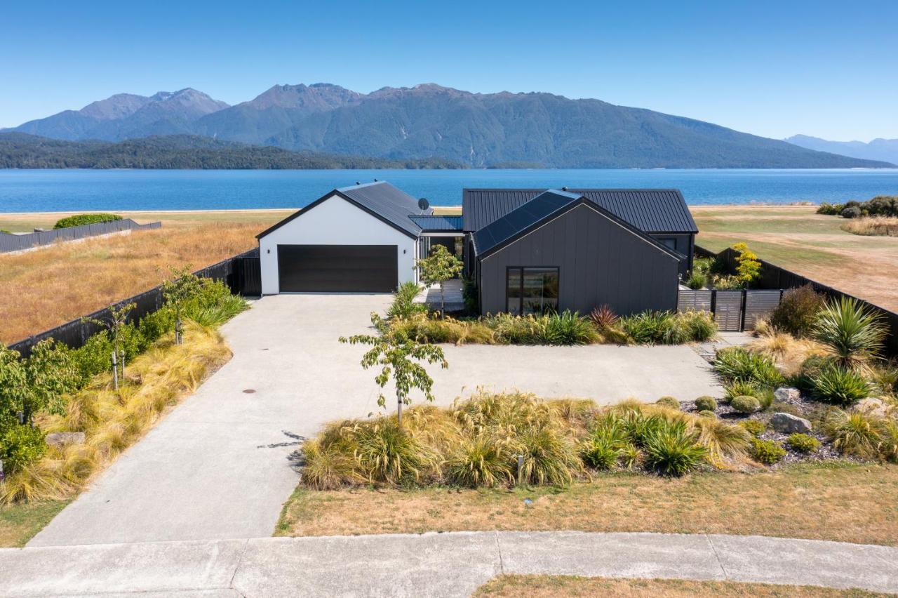 Lake House - Te Anau Holiday Home Esterno foto
